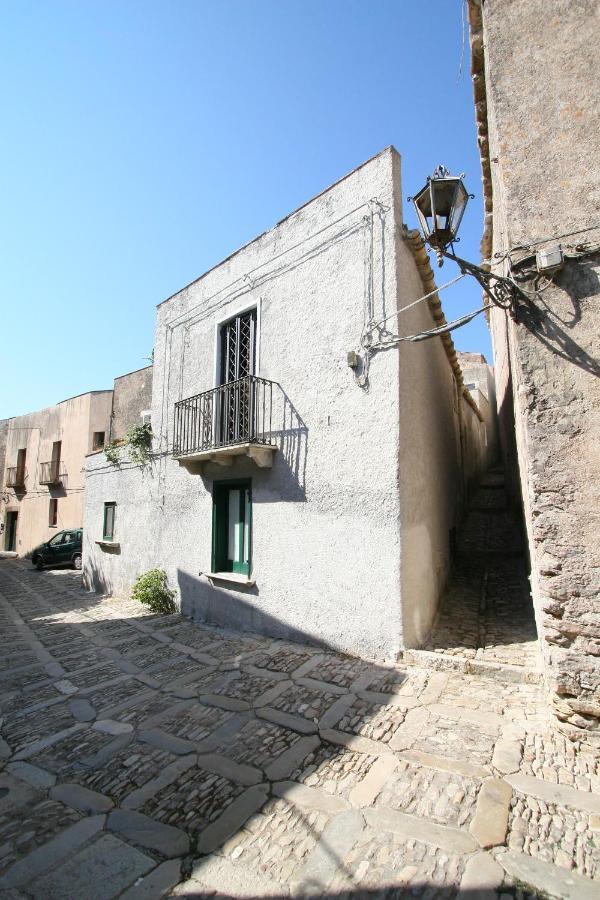 Case Bruno Residenze Tipiche Erice Exteriör bild